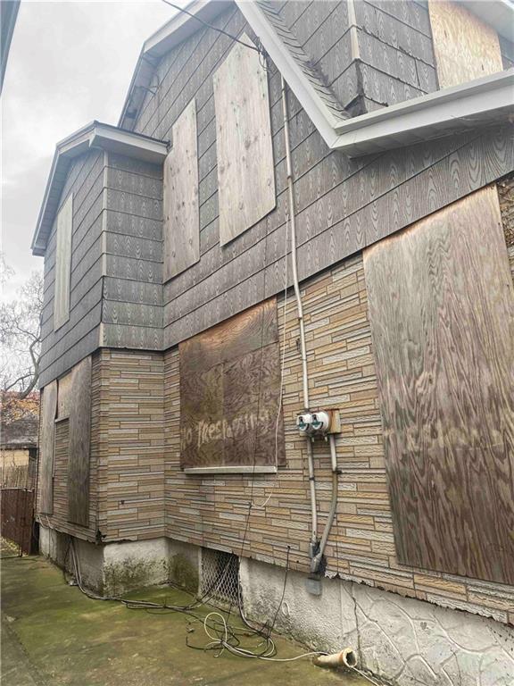 651 East 48th Street Image 4