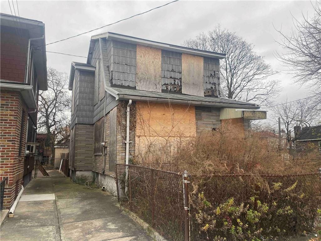 651 East 48th Street Image 3