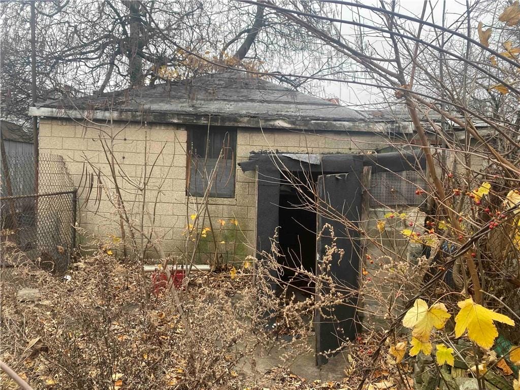 651 East 48th Street Image 5