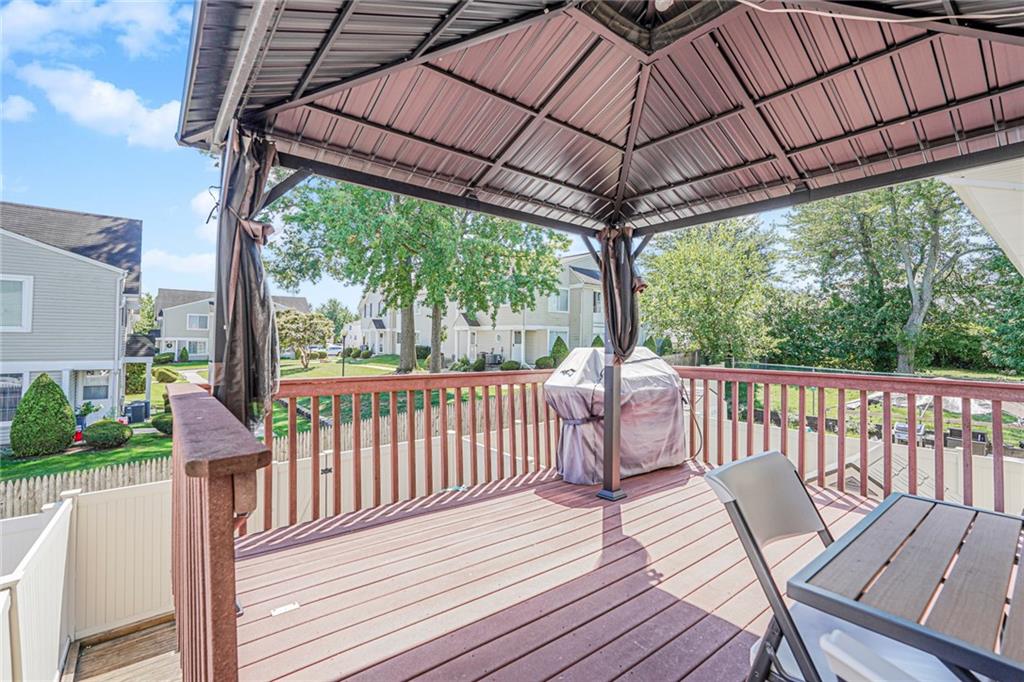 70 Redwood Loop, Staten  Island, New York, 10309 image 28