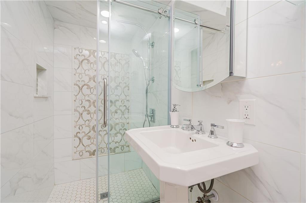 201 Milford Avenue, Staten  Island, New York, 10314 image 20