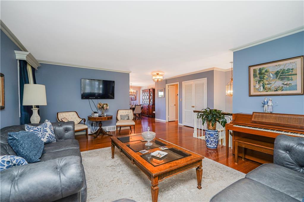 201 Milford Avenue, Staten  Island, New York, 10314 image 6