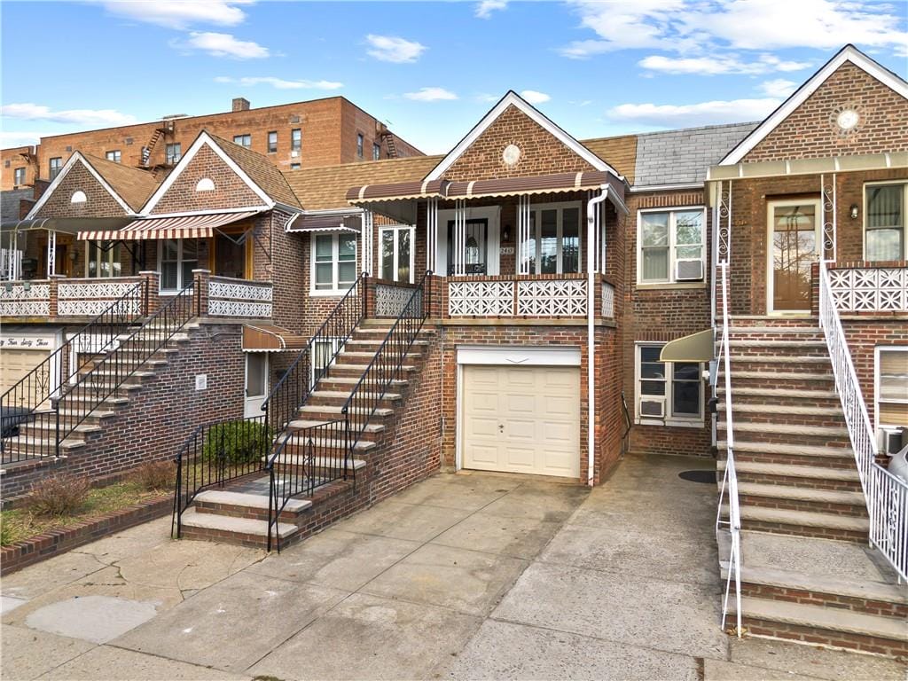 2469 East 28th Street Image 2