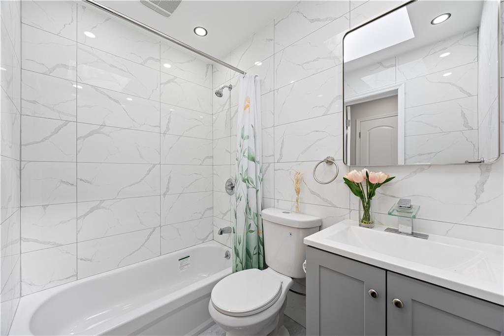 2469 East 28th Street, Brooklyn, New York, 11235 image 13