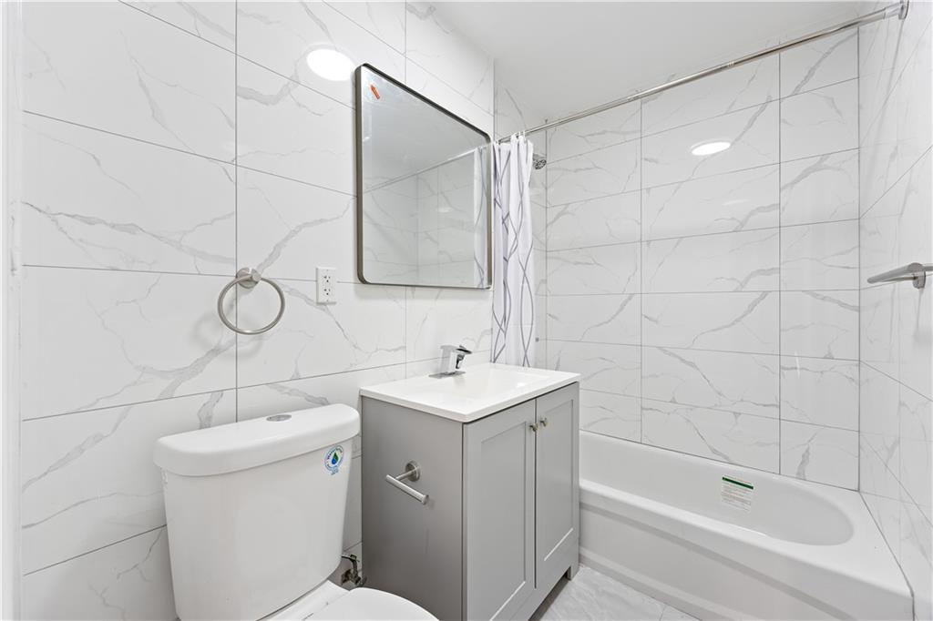 2469 East 28th Street, Brooklyn, New York, 11235 image 25
