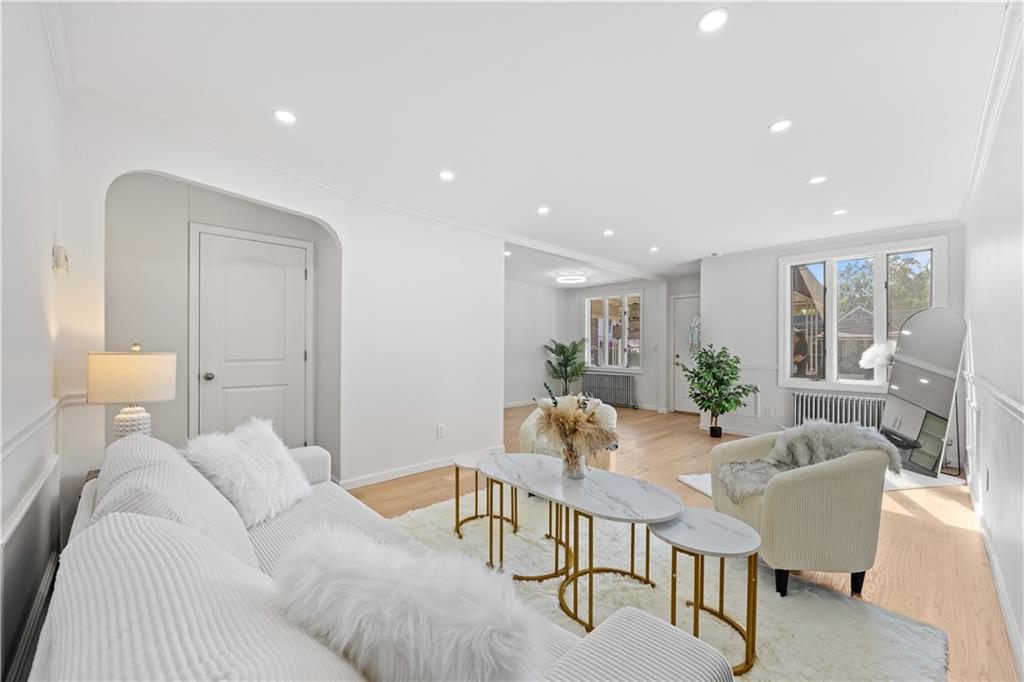 2469 East 28th Street Image 5