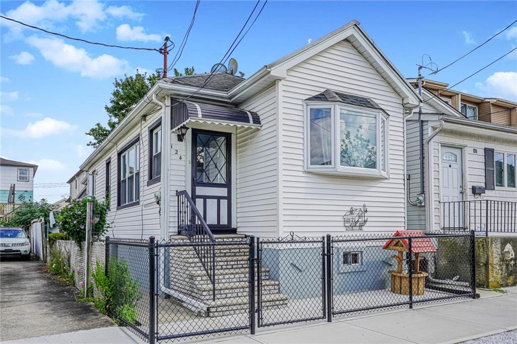 124 Hett Avenue Image 1