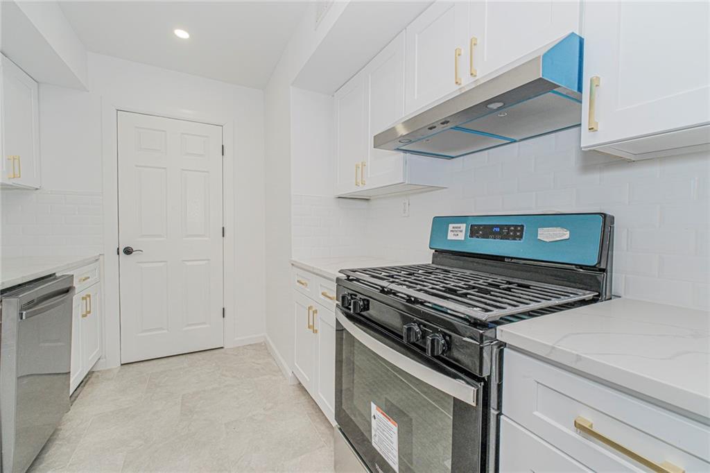 94 Wolkoff Lane A, Staten  Island, New York, 10303 image 13