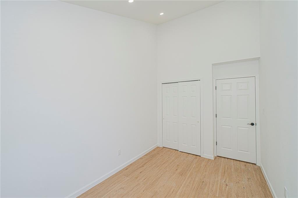 94 Wolkoff Lane A, Staten  Island, New York, 10303 image 25