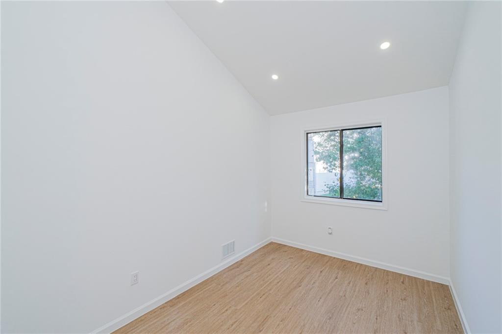 94 Wolkoff Lane A, Staten  Island, New York, 10303 image 26