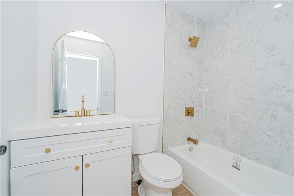 94 Wolkoff Lane A, Staten  Island, New York, 10303 image 27