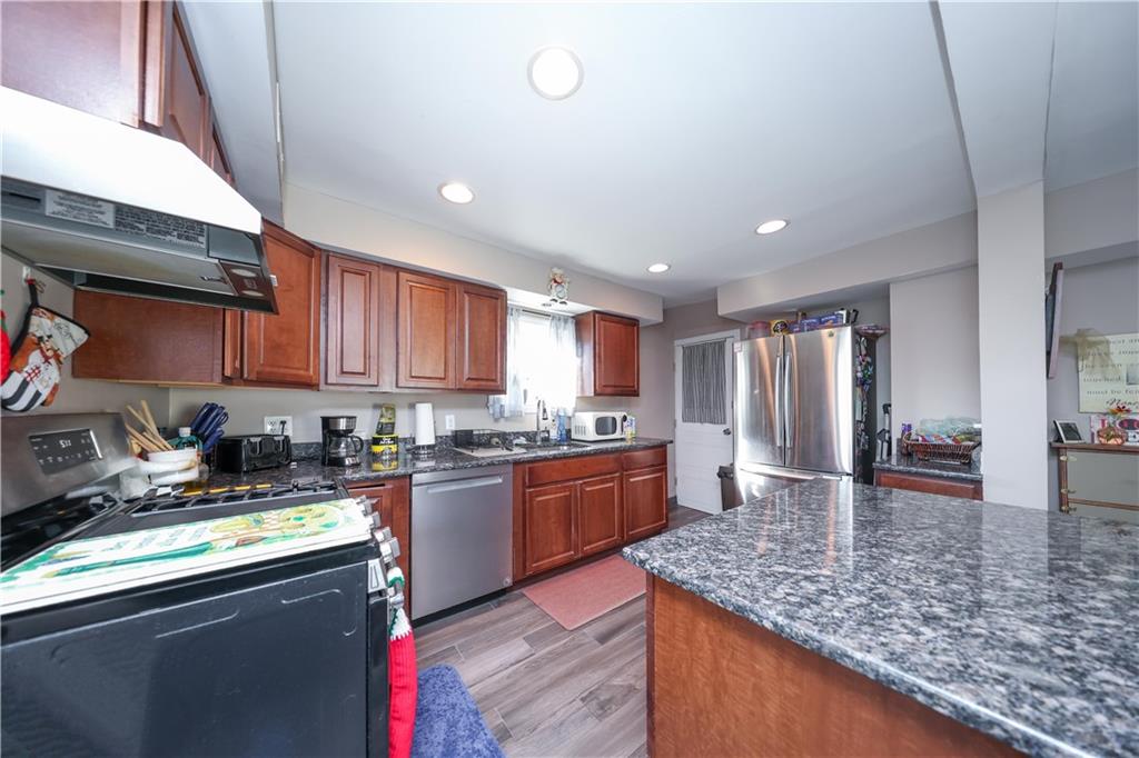 58 Center Place, Staten  Island, New York, 10306 image 8