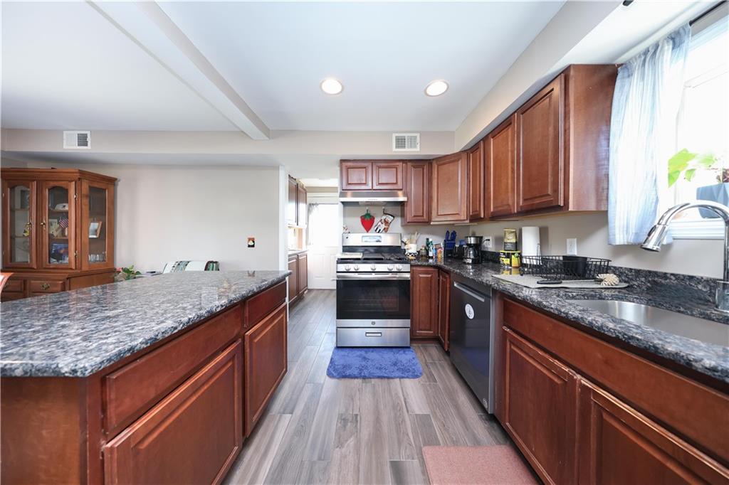 58 Center Place, Staten  Island, New York, 10306 image 10