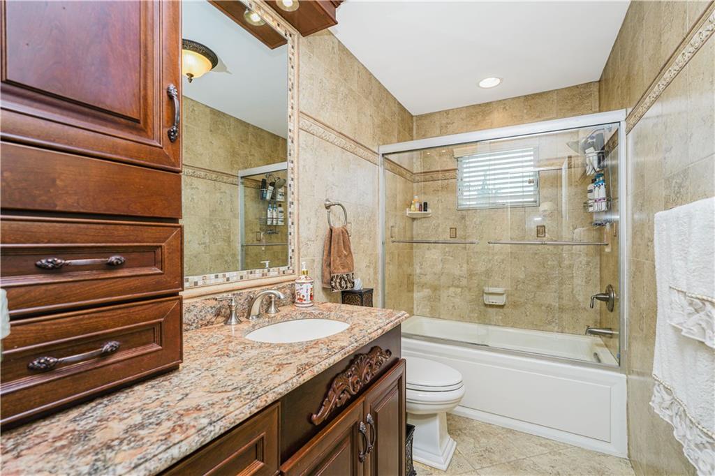 422 Harold Avenue, Staten  Island, New York, 10312 image 27