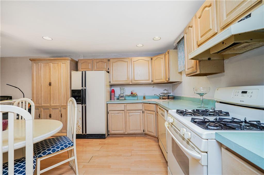 422 Harold Avenue, Staten  Island, New York, 10312 image 33