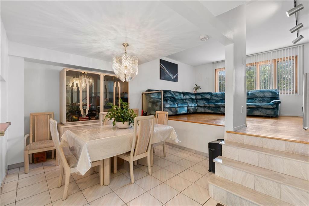 1458 East 70th Street Image 4