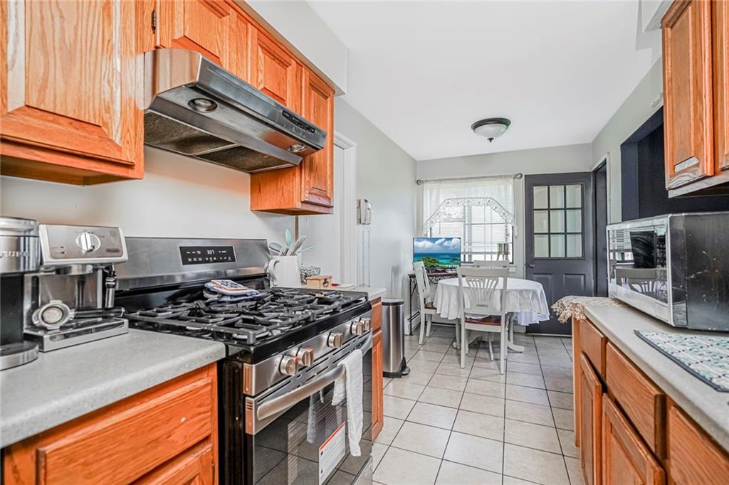 120 Devon Loop 6, Staten  Island, New York, 10314 image 7