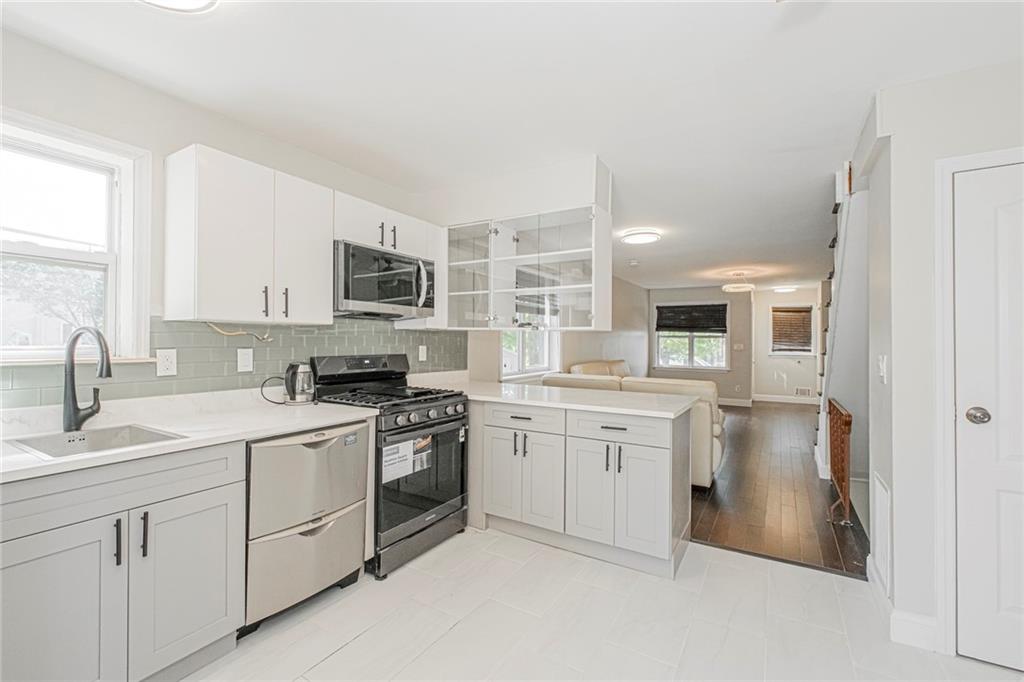 15 Lorraine Loop, Staten  Island, New York, 10309 image 9