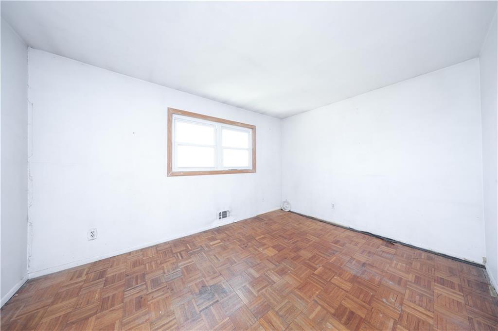 533 Tennyson Drive, Staten  Island, New York, 10312 image 12