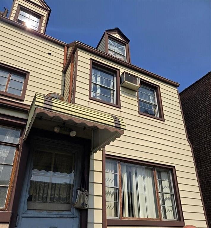 137 Bay 11th Street Image 5