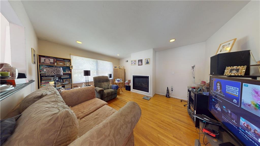 64 Greenway Drive, Staten  Island, New York, 10301 image 6