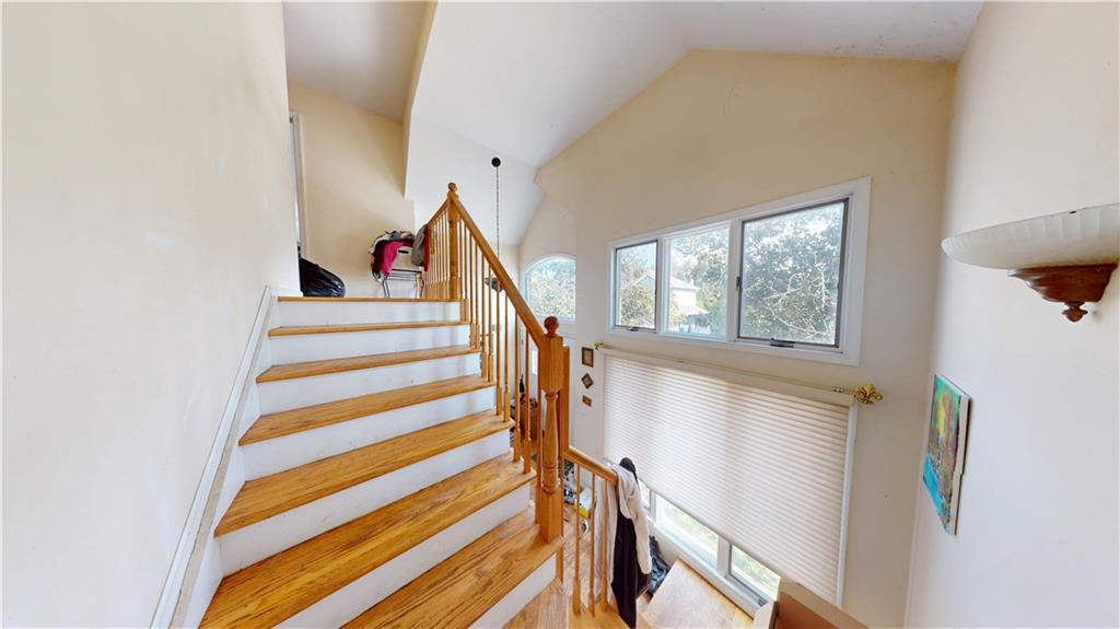 64 Greenway Drive, Staten  Island, New York, 10301 image 8