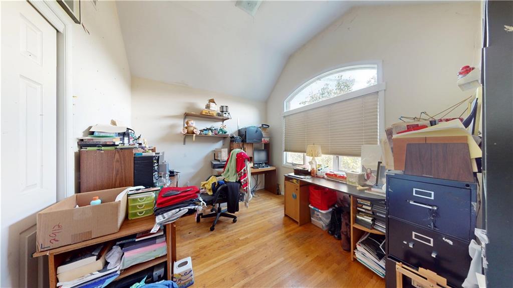 64 Greenway Drive, Staten  Island, New York, 10301 image 9