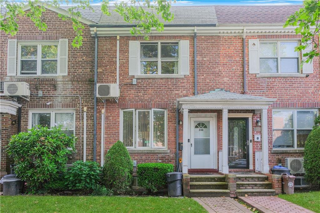 248 Bay 13th Street Image 1