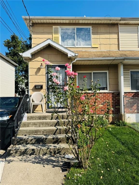 263 Lockman Avenue Image 2