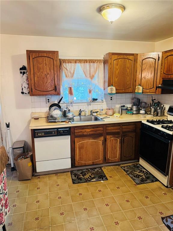 263 Lockman Avenue Image 3