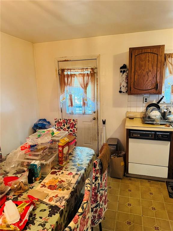263 Lockman Avenue Image 5