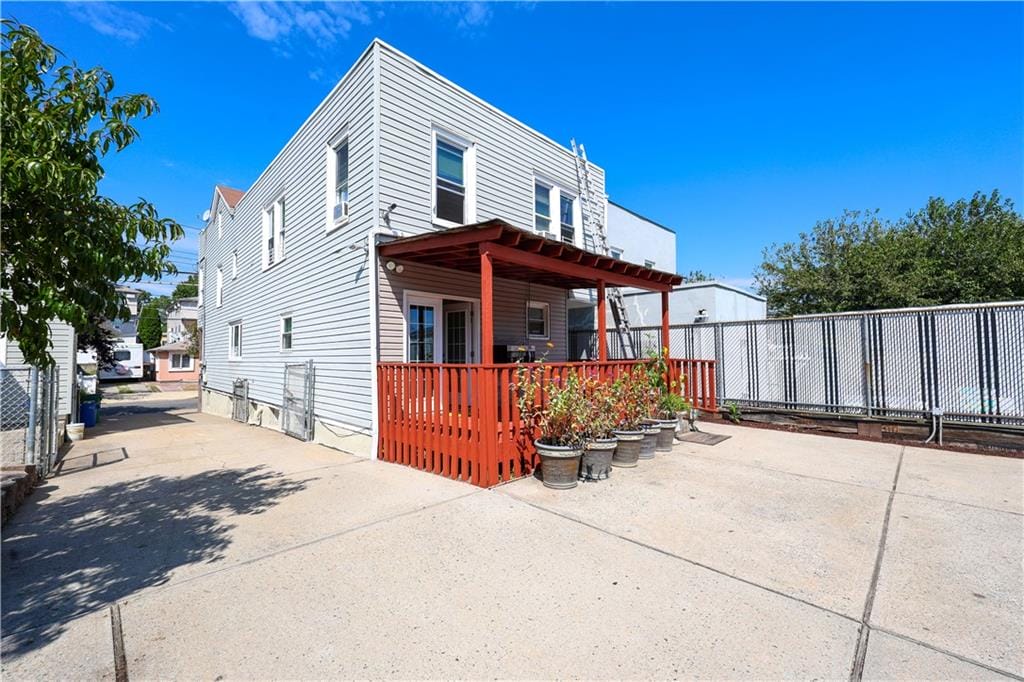 208 Saint Marys Avenue, Staten  Island, New York, 10305 image 24