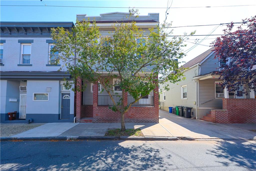 212 Saint Marys Avenue, Staten  Island, New York, 10305 image 13