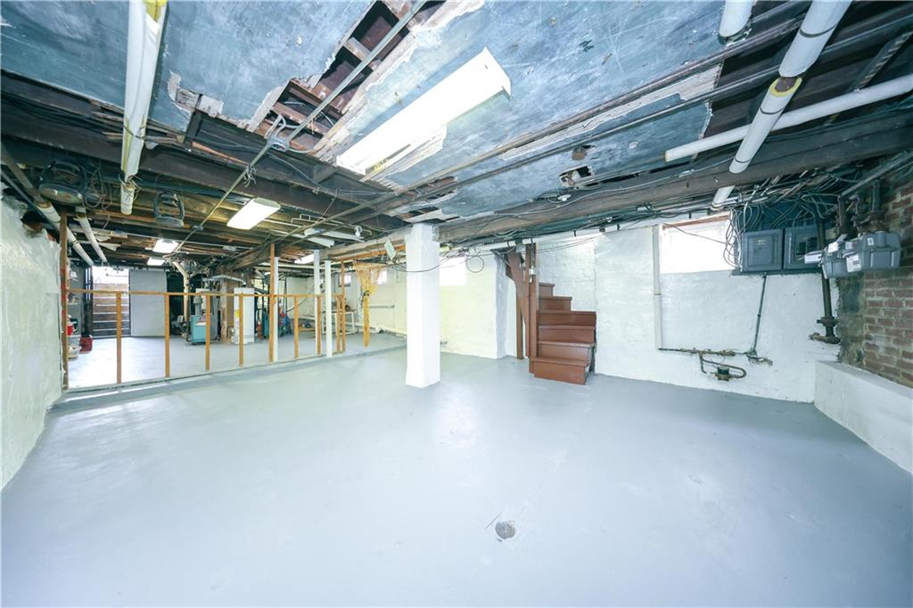 212 Saint Marys Avenue, Staten  Island, New York, 10305 image 33