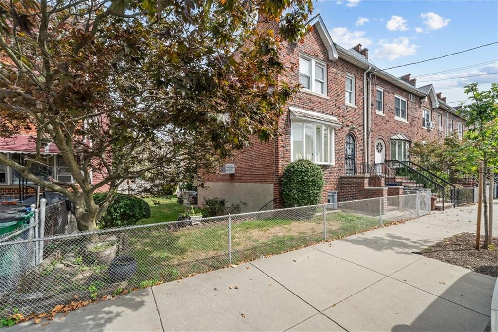 2373 Stuart Street Image 2