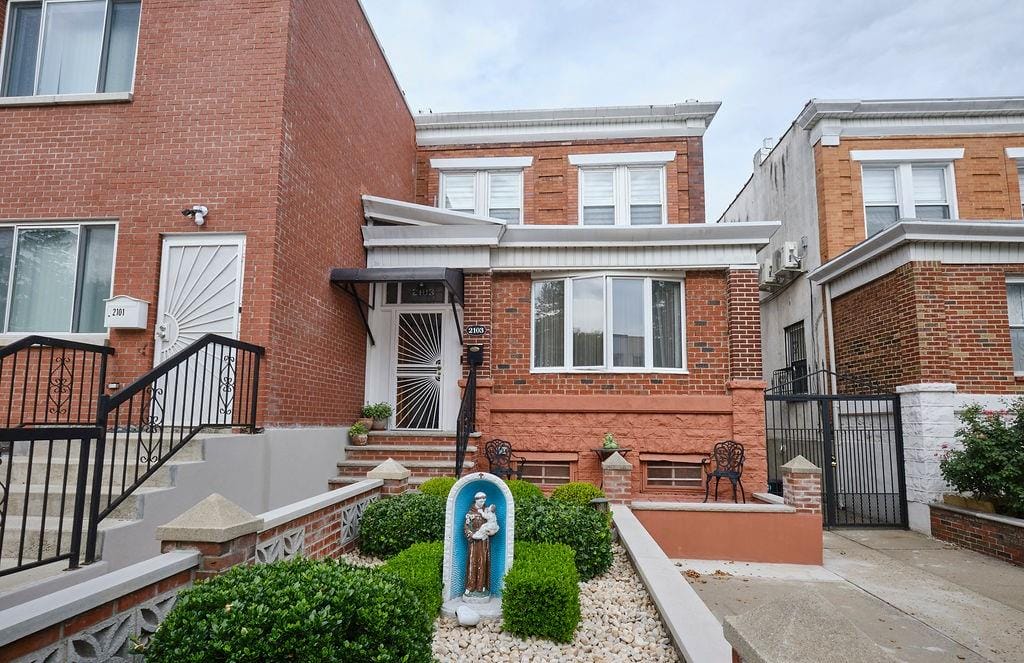 2103 66th Street Image 1