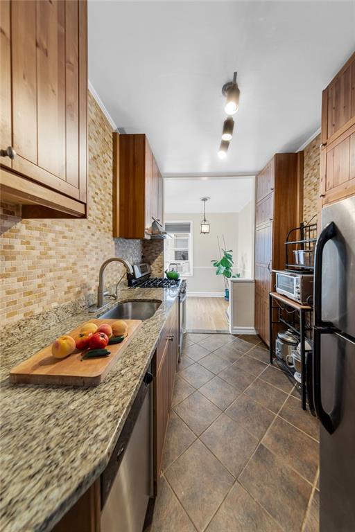 9281 Shore Road 608 Image 4