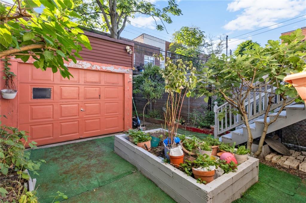 82 West End Avenue, Brooklyn, New York, 11235 image 21