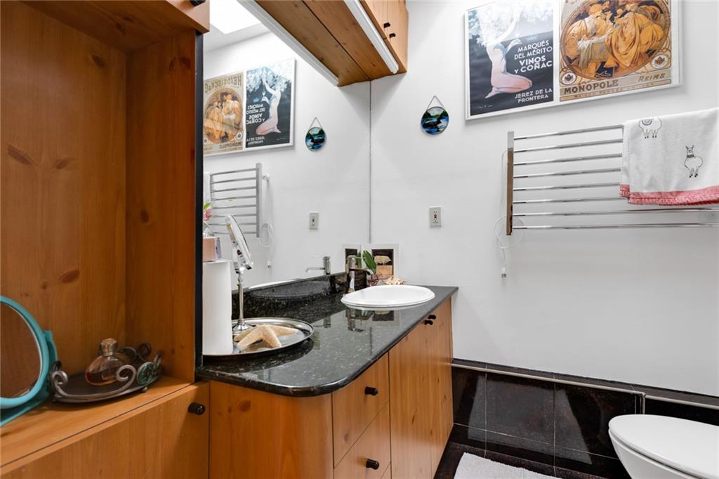 82 West End Avenue, Brooklyn, New York, 11235 image 28