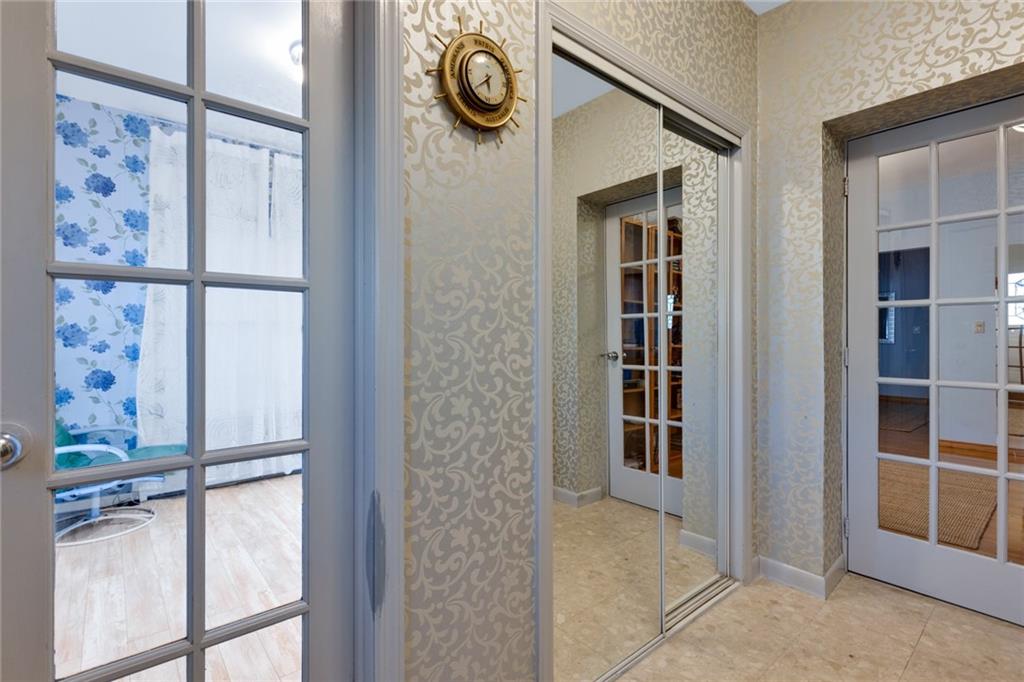 82 West End Avenue, Brooklyn, New York, 11235 image 39