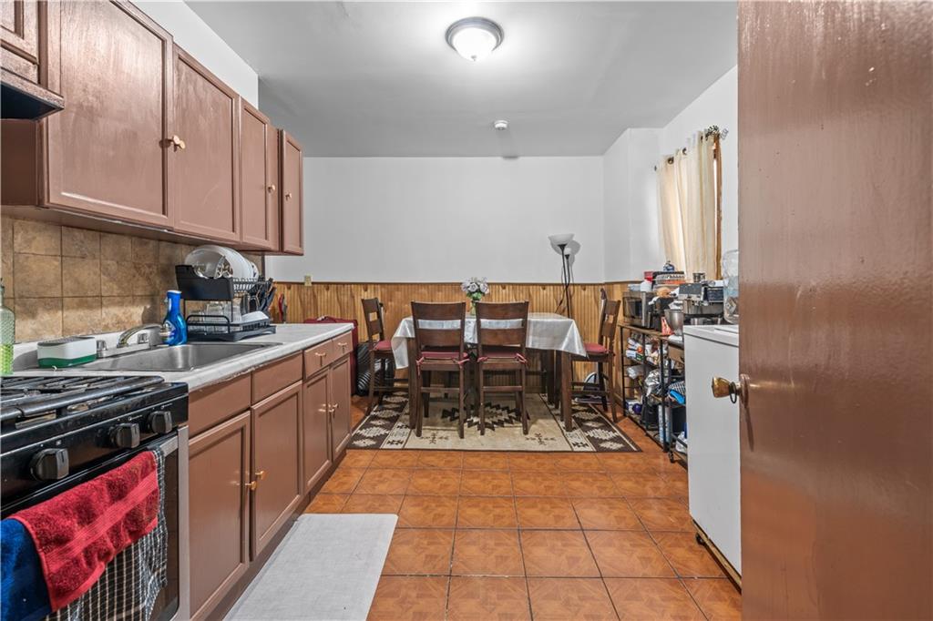 904 Avenue C, Brooklyn, New York, 11218 image 6