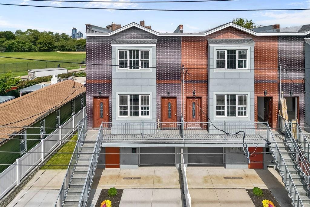 154 Bay 53rd Street Image 1