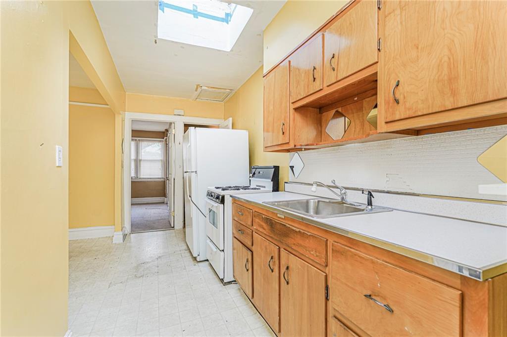 1944 West 8th Street, Brooklyn, New York, 11223 image 24