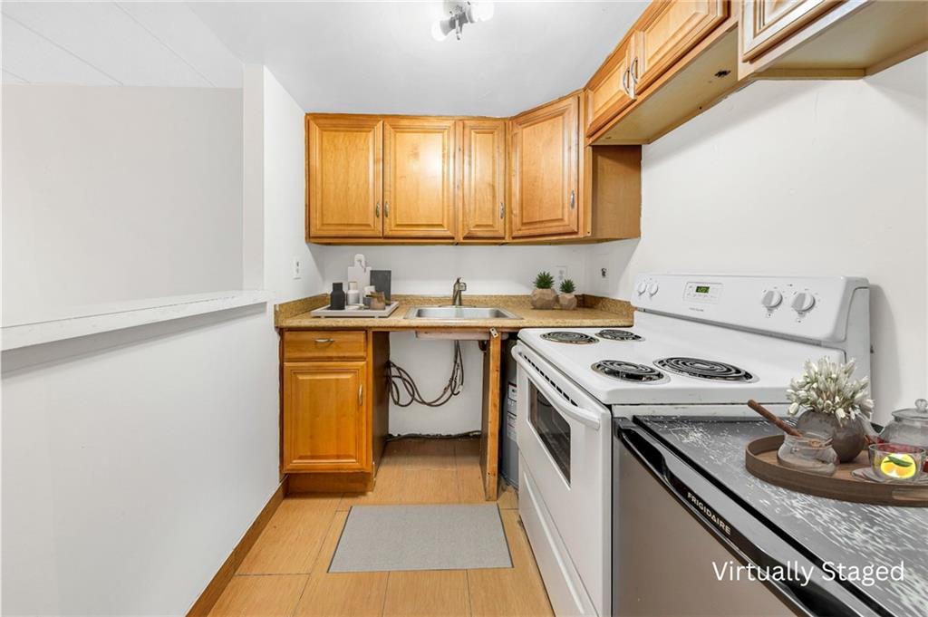 9995 Shore Road 18D Image 5