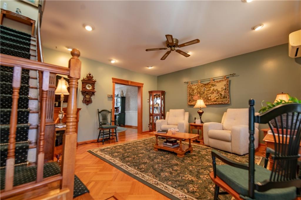 2041 Ford Street Image 2