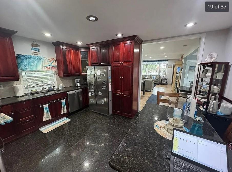 76 Carman Avenue Image 3