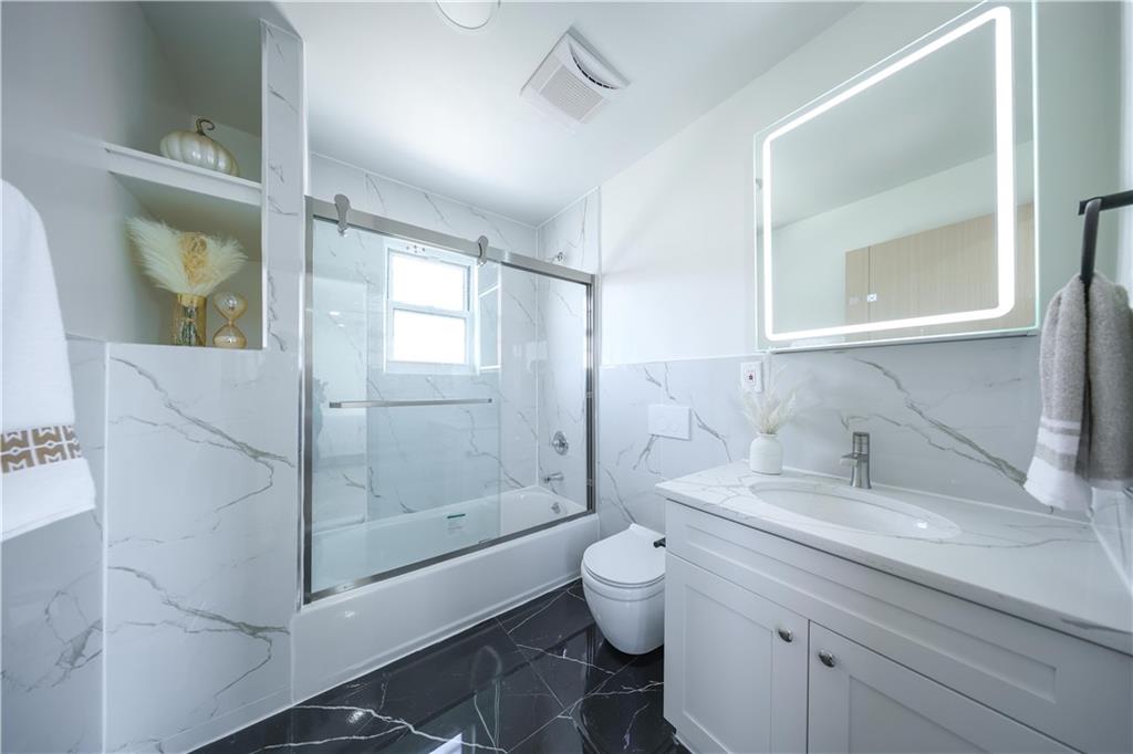 18 Cyrus Avenue, Brooklyn, New York, 11229 image 28