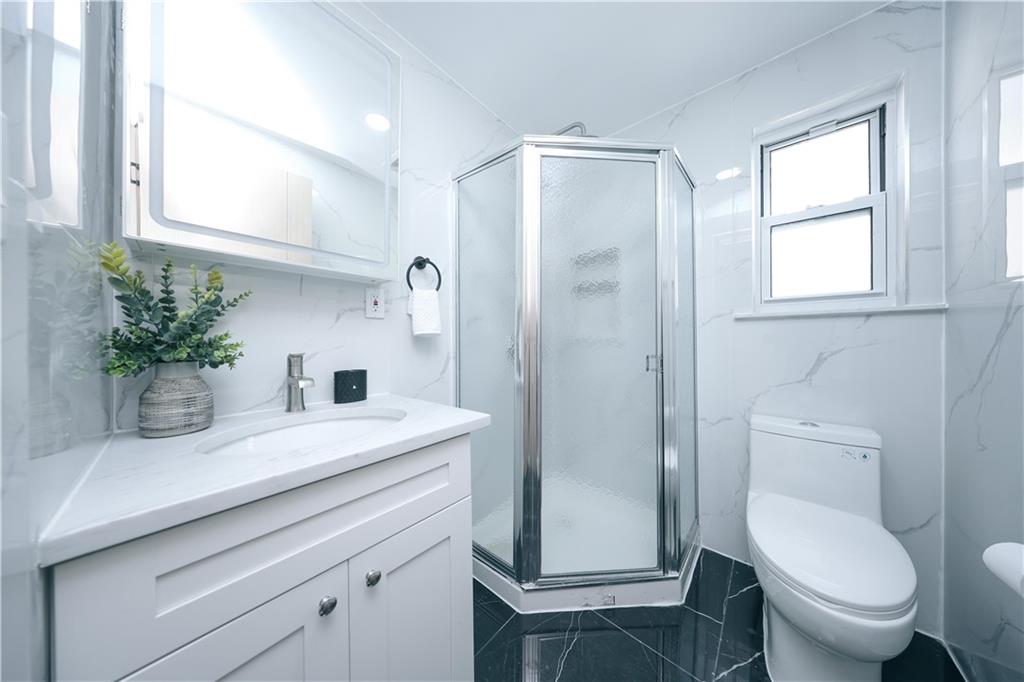 18 Cyrus Avenue, Brooklyn, New York, 11229 image 29