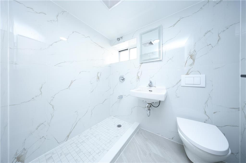 18 Cyrus Avenue, Brooklyn, New York, 11229 image 31