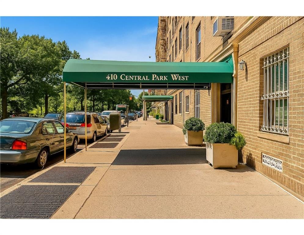 410 Central Park 3C Image 1